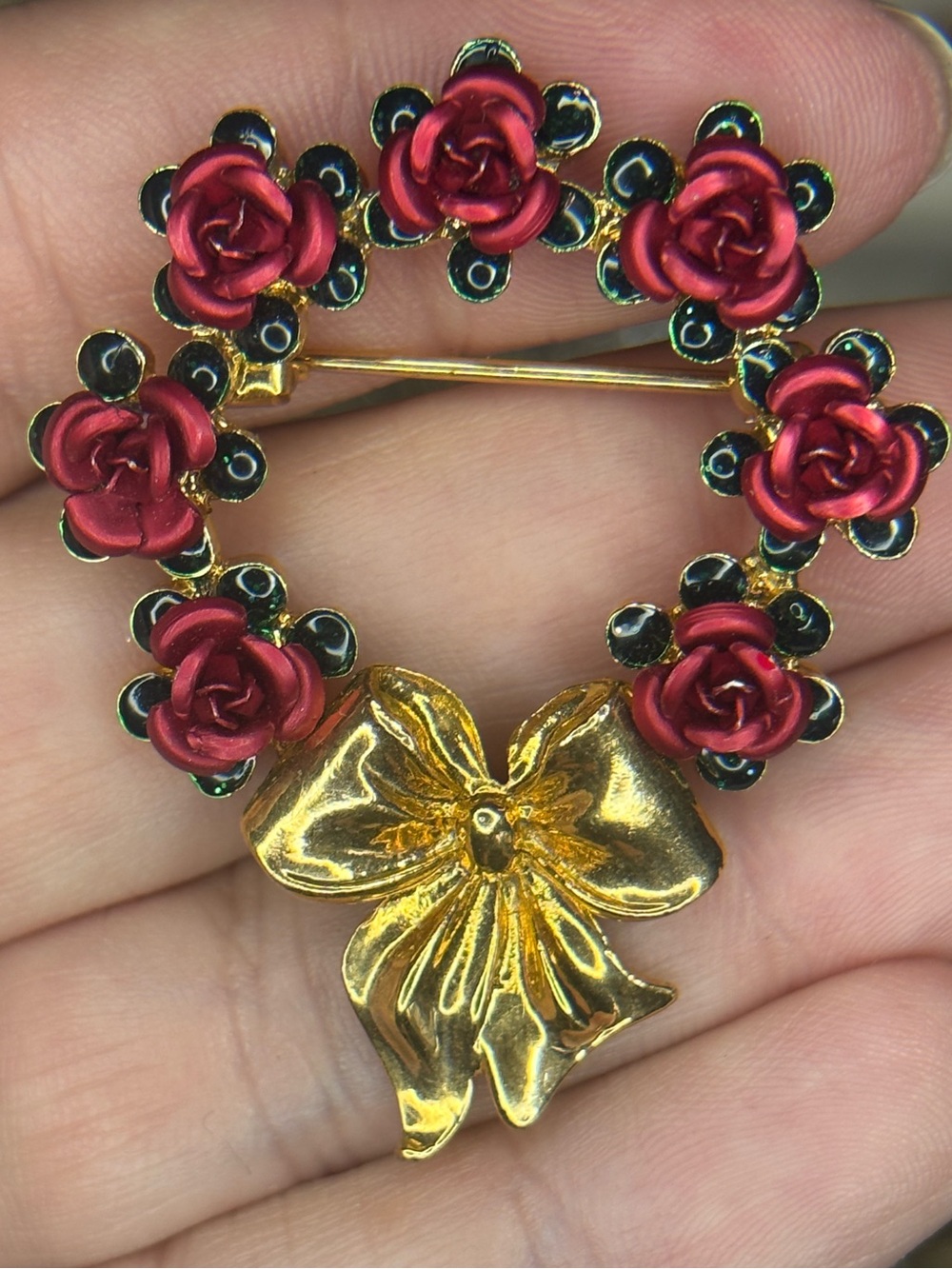 Vintage Avon SP Red Rose Wreath Bow Brooch Gold Tone Enamel